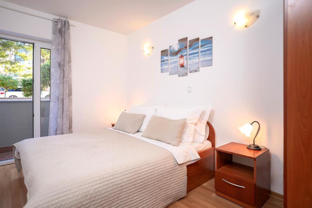 Villa Dalmatia Apartments Bol Exteriör bild