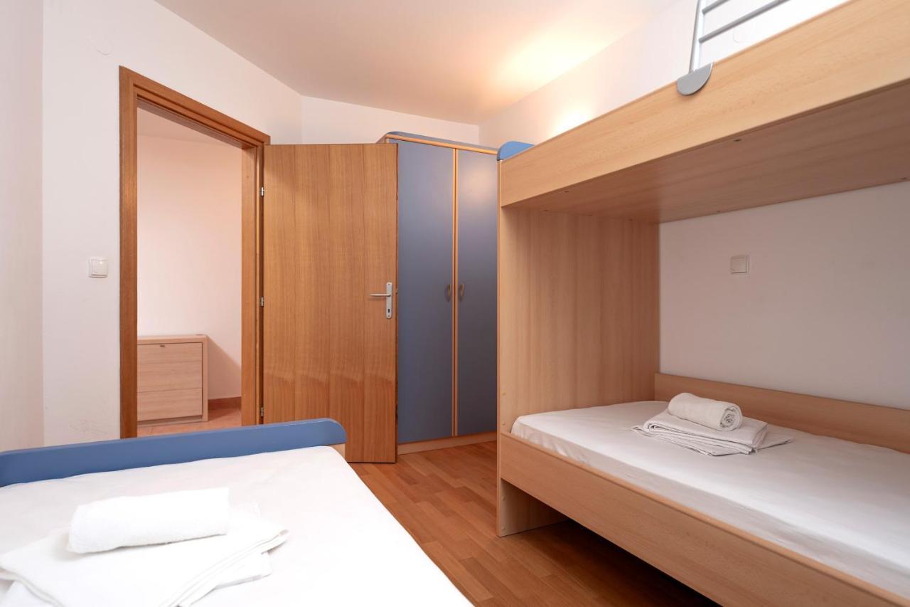 Villa Dalmatia Apartments Bol Exteriör bild