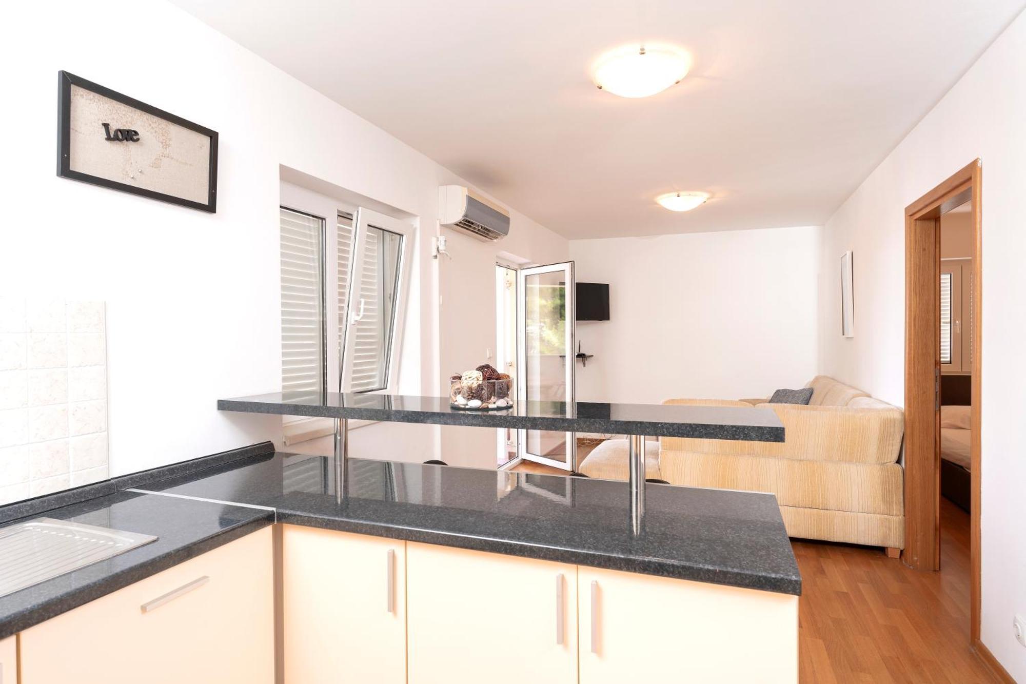Villa Dalmatia Apartments Bol Exteriör bild