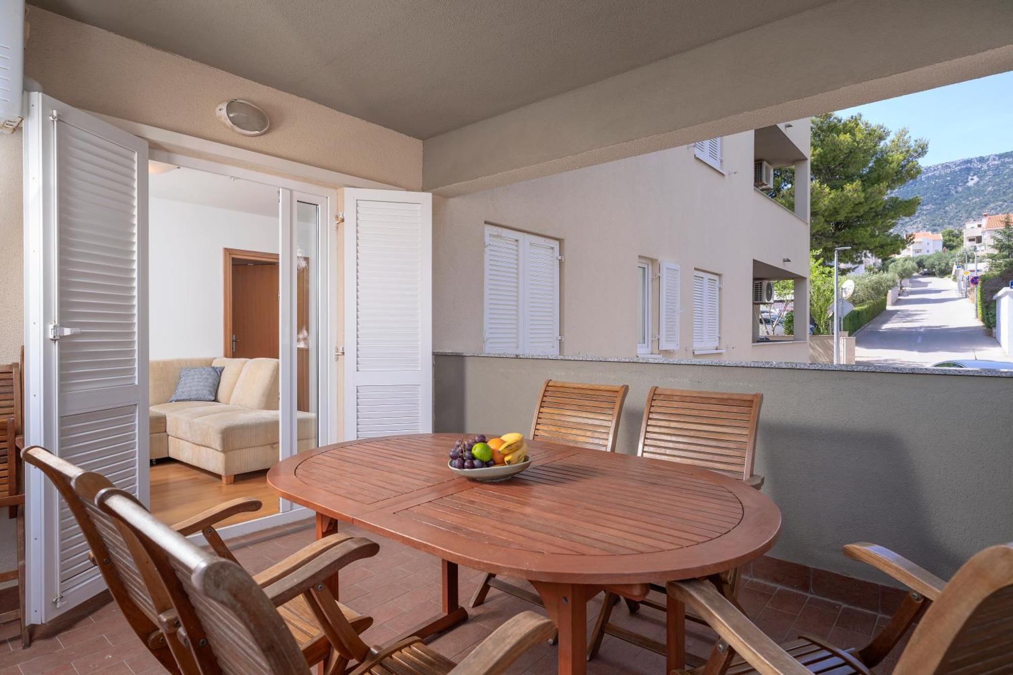 Villa Dalmatia Apartments Bol Exteriör bild